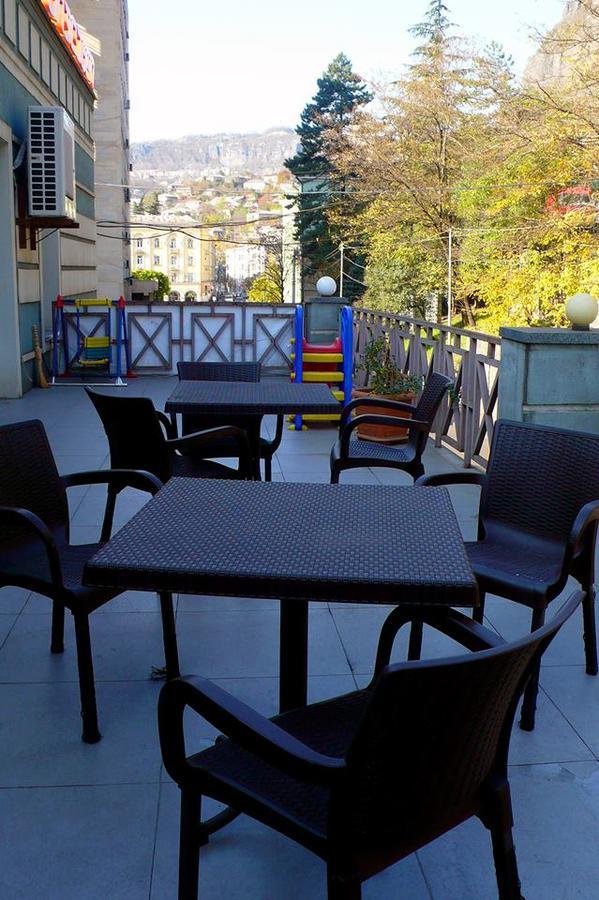 Hotel Newland Chiatura ภายนอก รูปภาพ