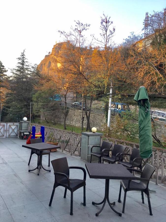 Hotel Newland Chiatura ภายนอก รูปภาพ